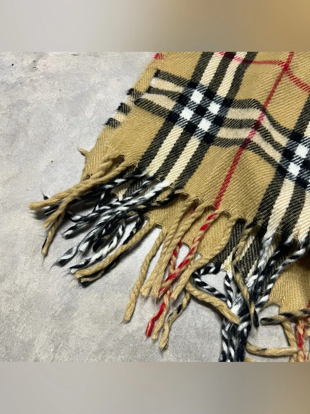 Burberry of London 100% Lambswool Nova Check Scarf 56